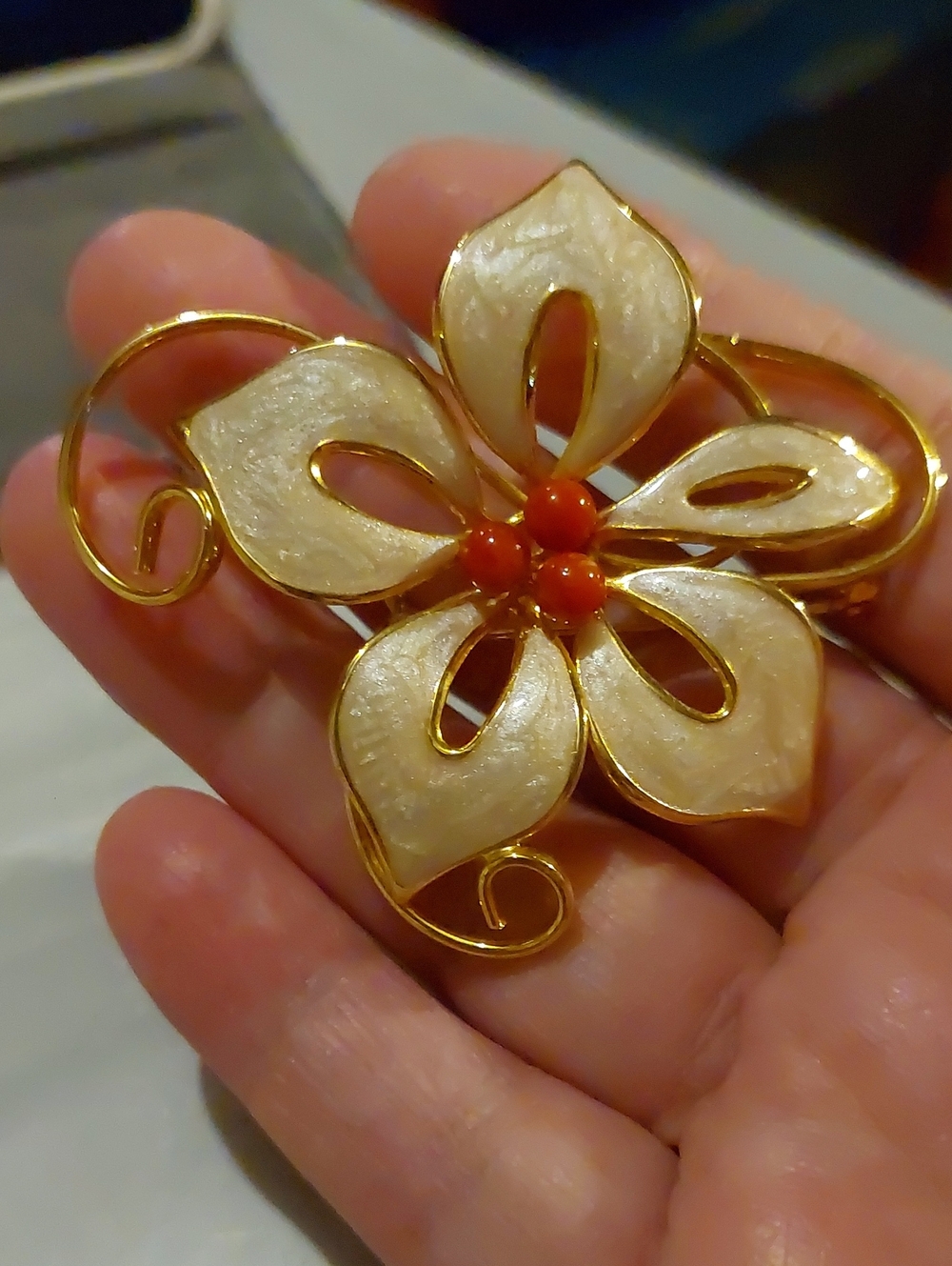 Modern Gold-Tone Floral Poinsettia Brooch Cream Enamel and Coral Accent